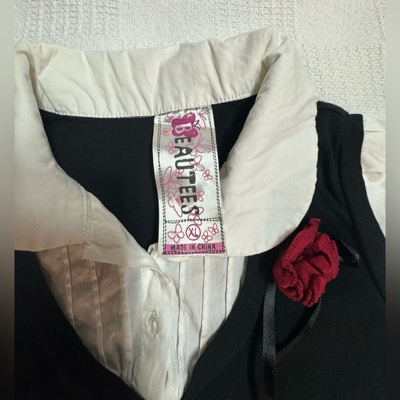 Vintage Beautees Black and White Dress with Red Accent - Picture 4 of 9